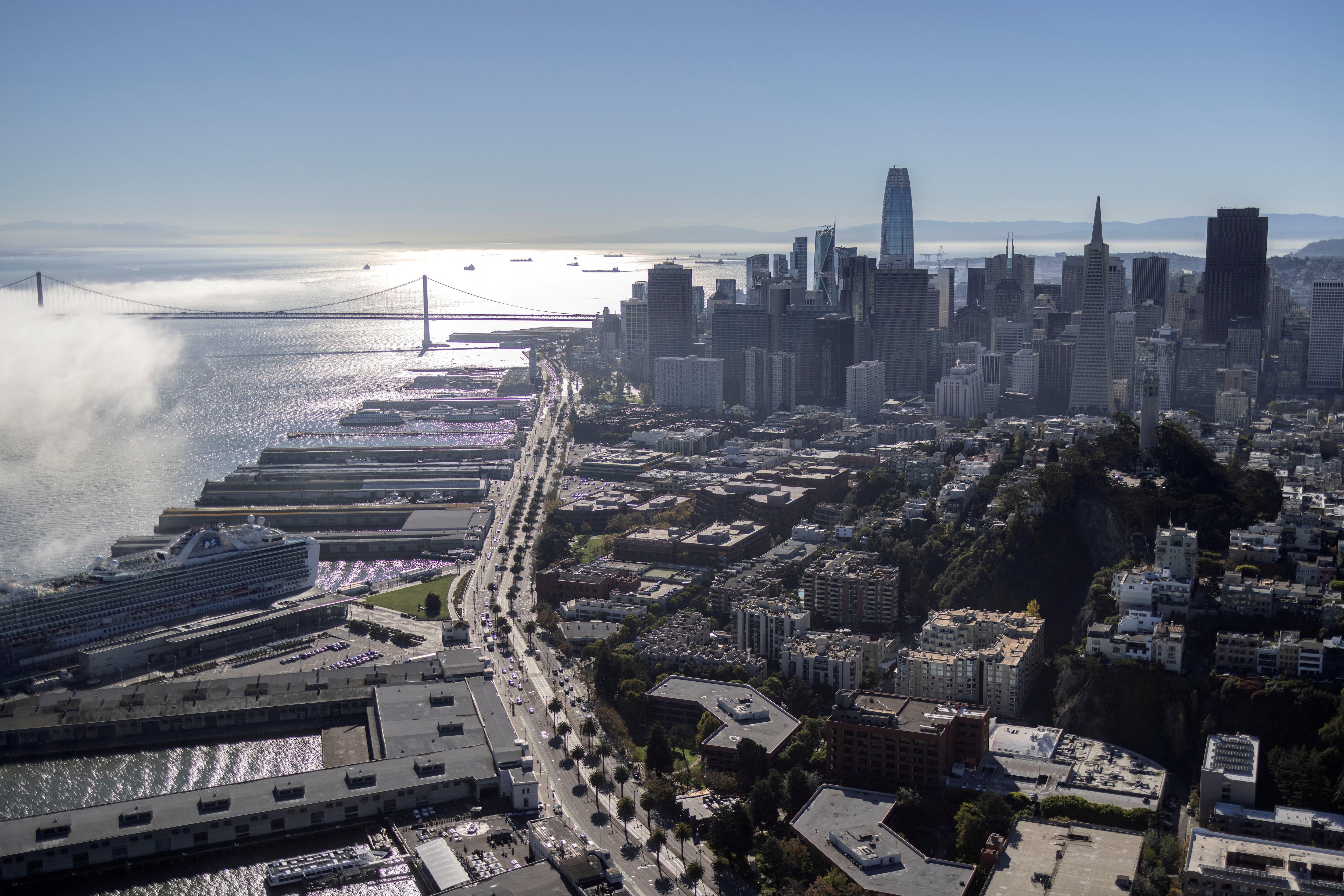La escasez de mansiones en San Francisco refleja la falta de viviendas unifamiliares de alta gama frente a la demanda de ejecutivos de inteligencia artificial (REUTERS/Carlos Barria)