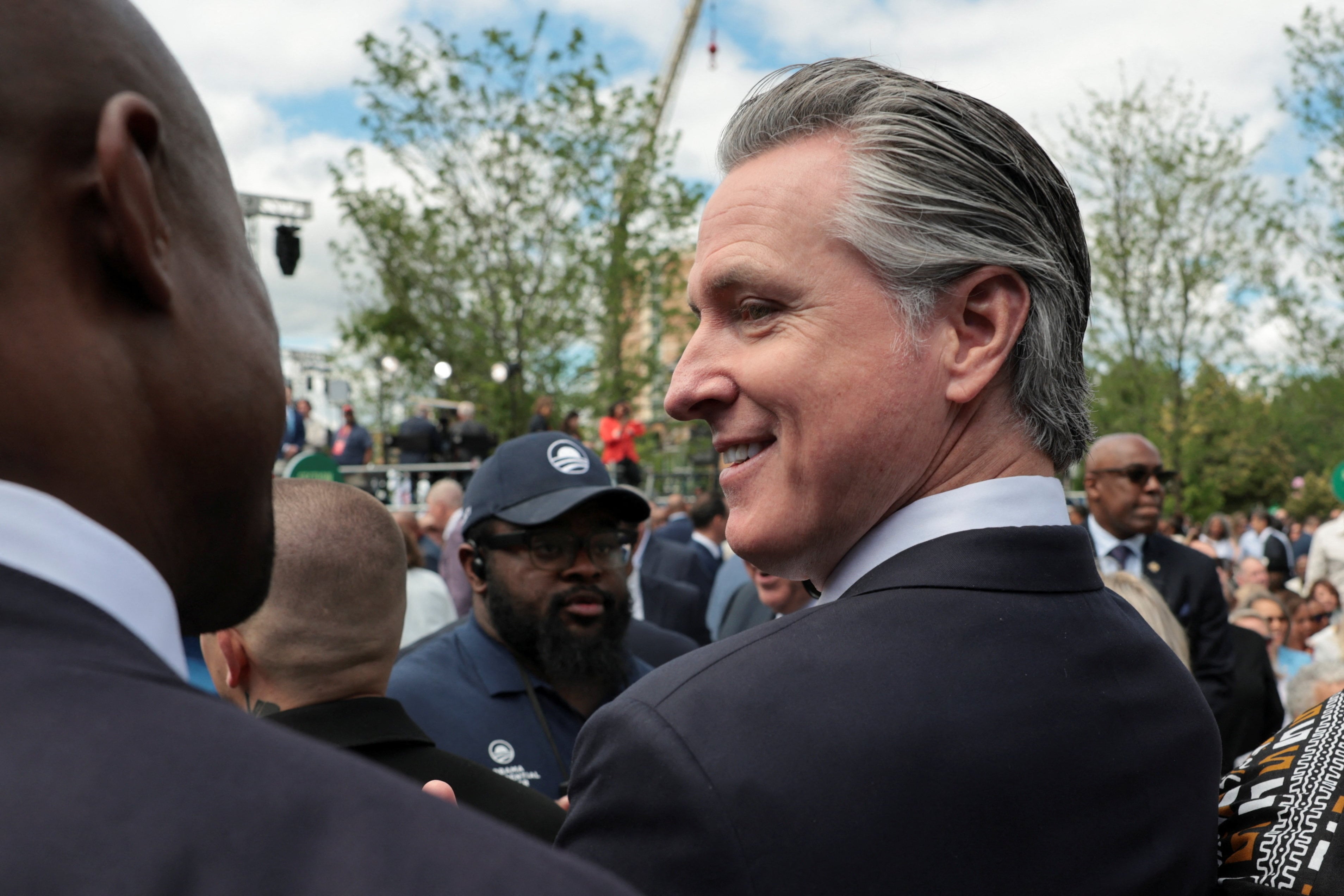La Legislatura de California envió a Gavin Newsom dos proyectos para ampliar las licenciaturas en colegios comunitarios desde 2028 (REUTERS/Jonathan Ernst)