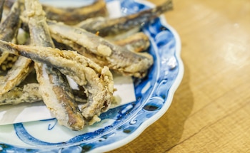 Boquerones en adobo, rebozados y fritos (Magnific)