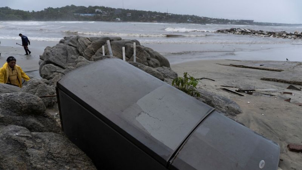 Huracanes en México tras la austeridad: el impacto del modelo sin fideicomiso - Infobae