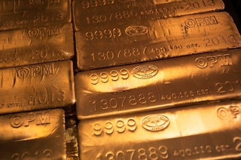 El oro es considerado como un activo de refugio de gran durabilidad (REUTERS/Shannon Stapleton)