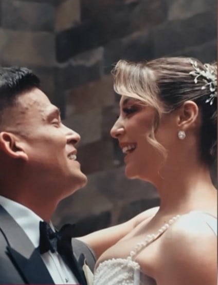 Magaly cuestiona fotos de boda de Karla Tarazona y Christian: “Se olvidaron de lo romantic chic”. Captura: Magaly TV La Firme.