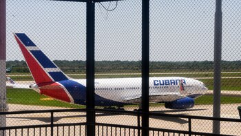 Archivo: un avión de Cubana