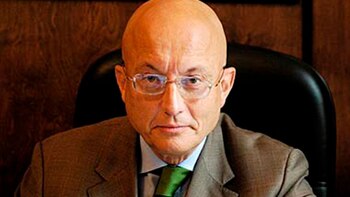 Sergey Alexandrovich Karaganov dirige el