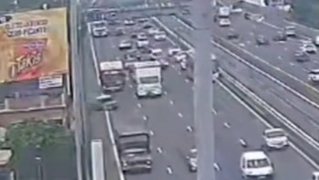 Un auto perdió el control