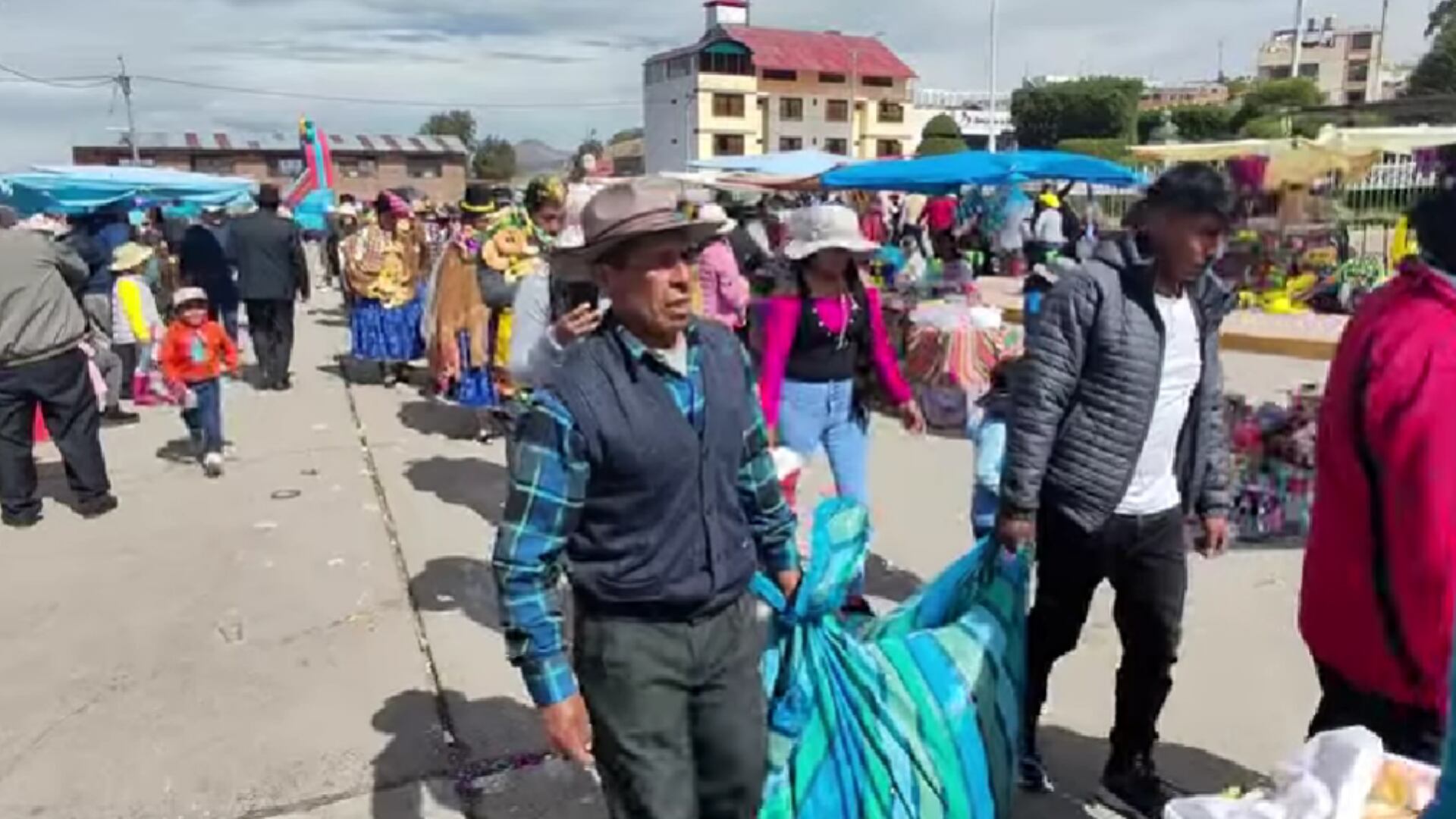 (YouTube Christian Bayro oficial)