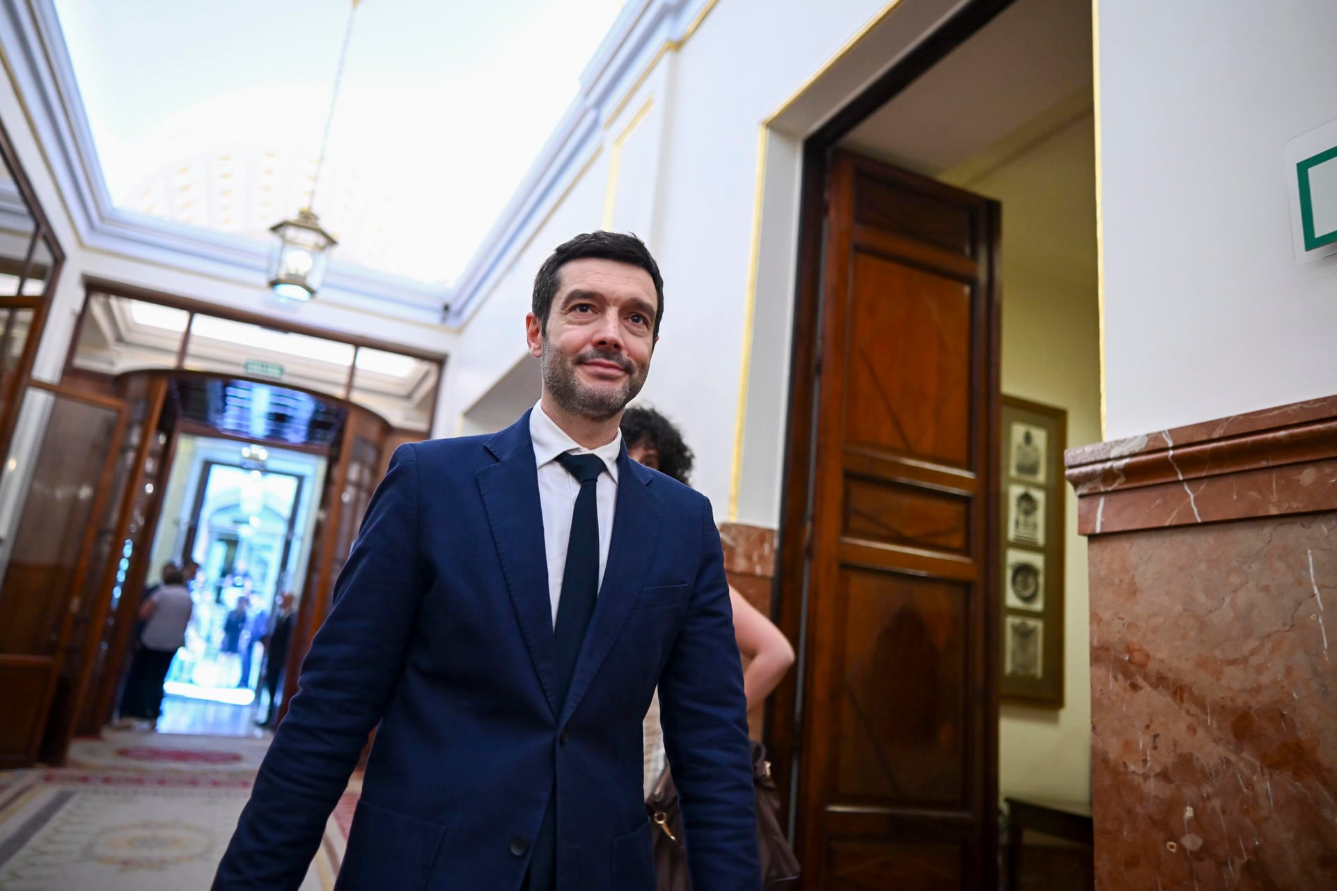 El ministro de Derechos Sociales, Consumo y Agenda 2030, Pablo Bustinduy, en el Congreso de los Diputados. (EFE/ Fernando Villar)