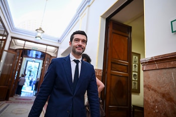 El ministro de Derechos Sociales, Consumo y Agenda 2030, Pablo Bustinduy, en el Congreso de los Diputados. (EFE/ Fernando Villar)