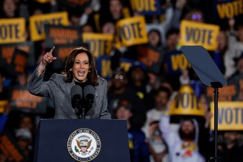 Kamala Harris durante un acto