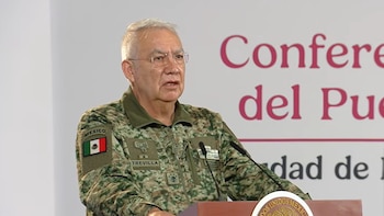 Pistas clandestinas disminuyeron por ley de protección al espacio aéreo nacional y decomisos en altamar, asegura Defensa