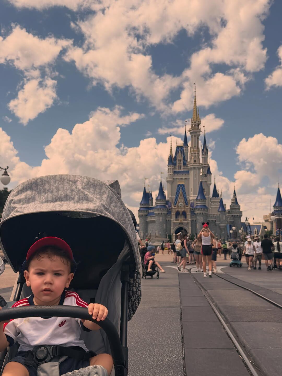 La familia estuvo en Magic Kingdom