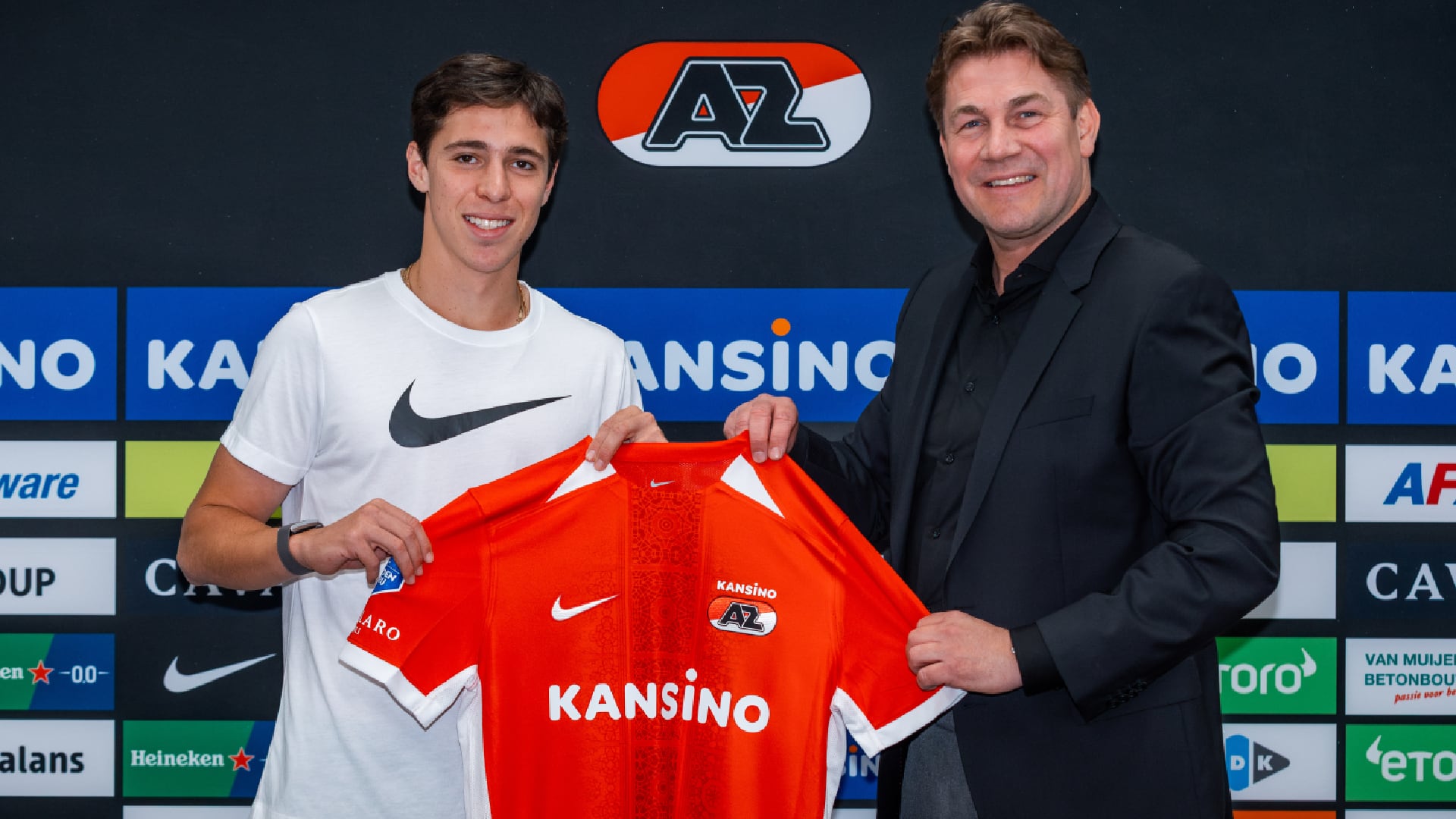 Tras la pausa por la Fecha FIFA, Mateo Chávez entró de cambio al minuto 65 en el partido contra Heerenveen, donde mostró solidez defensiva con un despeje clave, una recuperación y dos entradas efectivas. (AZ Alkmaar)