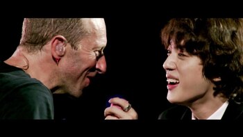 Jin se presentó en el