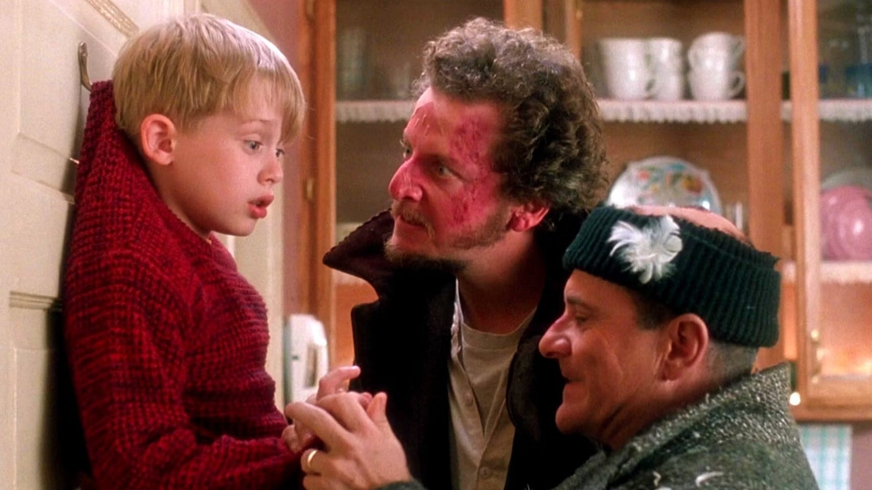 La emblemática escena de Kevin McCallister colgado de un perchero fue el escenario del accidente entre Macaulay Culkin y Joe Pesci (Créditos: 20th Century Fox)