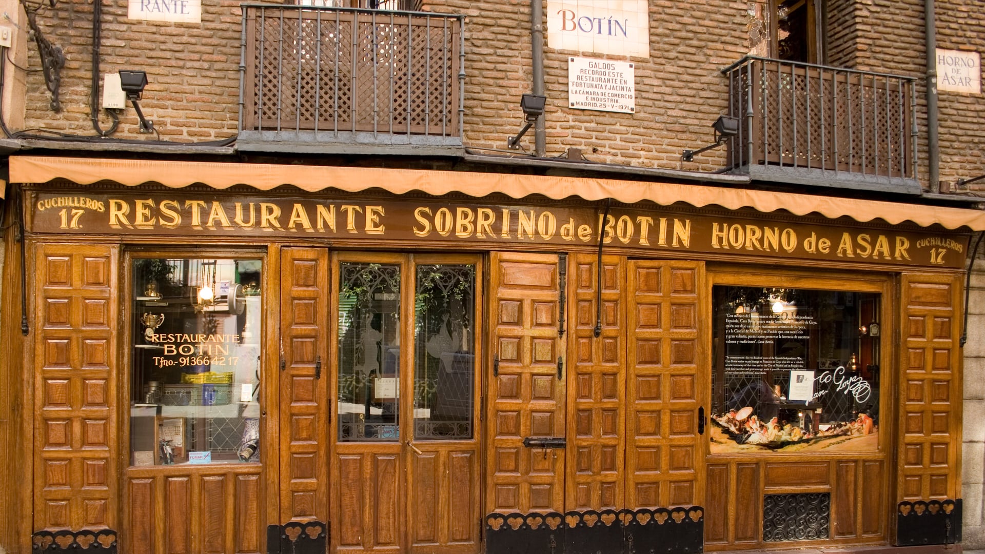 Restaurante Botín, el más antiguo del mundo, por el que pasaron figuras como Charlton Heston, Jacqueline Kennedy, Woody Allen, Hemingway y Bruce Springsteen. (Cedida)