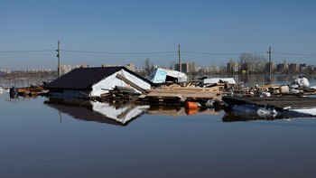 Rusia y Kazajistán se enfrentan las peores inundaciones registradas en casi un siglo