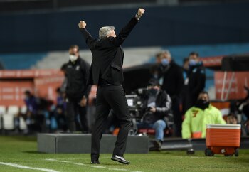 Hernán Crespo llegó muy cuestionado