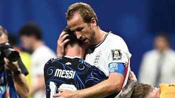 “Estamos destrozados”: la autocrítica de Harry Kane tras la caída ante Argentina y la frase sobre Messi que retumbó en Inglaterra