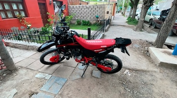 Los procedimientos permitieron recuperar objetos vinculados con robos de motos y pertenencias de trabajadores de delivery.
