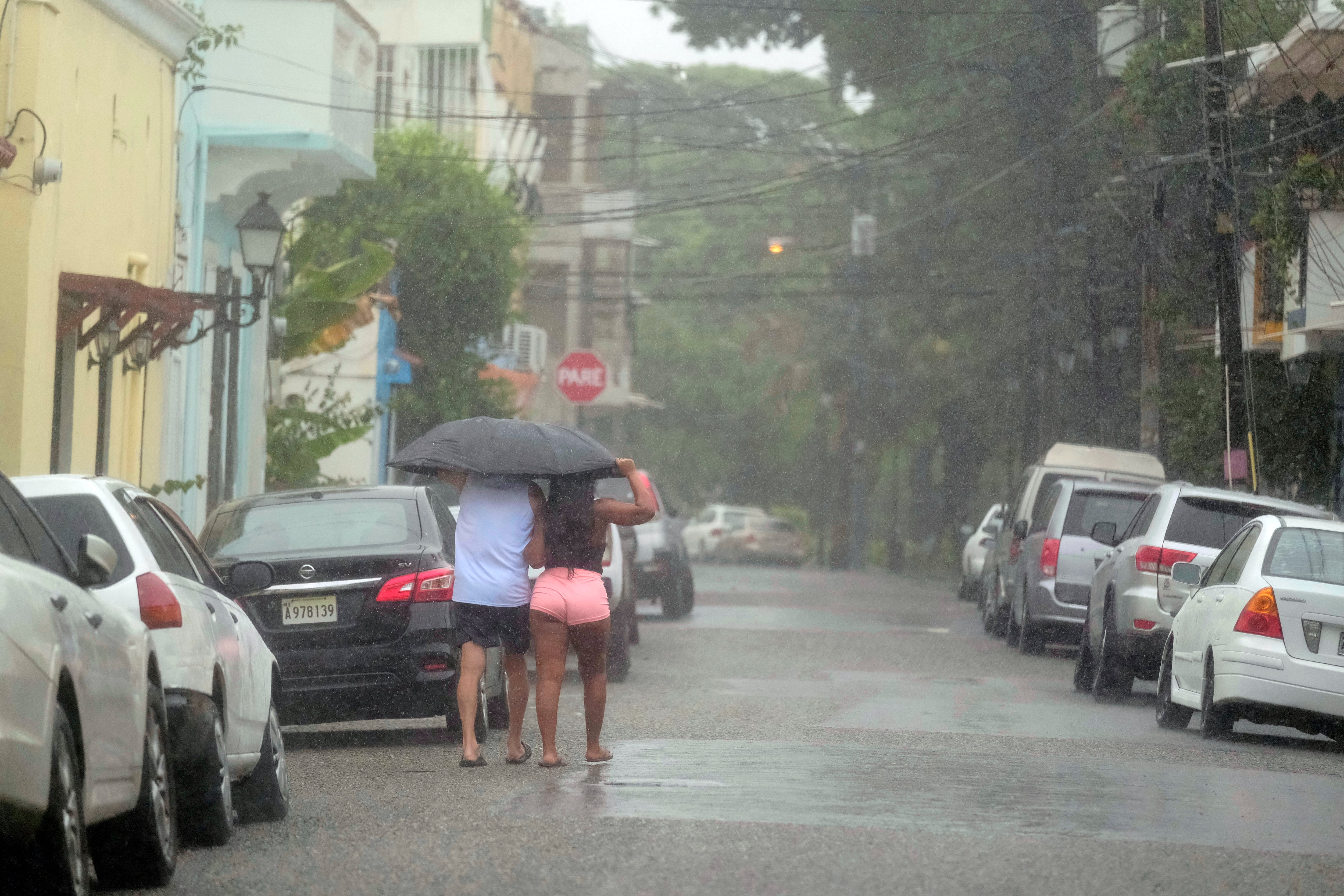 Los remanentes de Dolly generarán nuevas lluvias y tormentas eléctricas en el noreste, el sureste y la Cordillera Central. (AP Foto/Ricardo Hernandez)