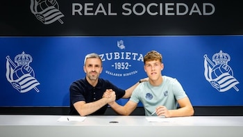 La Real Sociedad renueva a su canterano Ibai Aguirre hasta 2031
