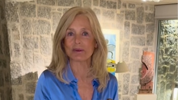 Cecilia Zuberbühler sorprendió al mostrar su llamativa técnica para abrir una botella de champagne: “Es una pavada”