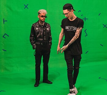 Junto a sus hermanos Tute