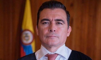 Él es César Reyes, presidente