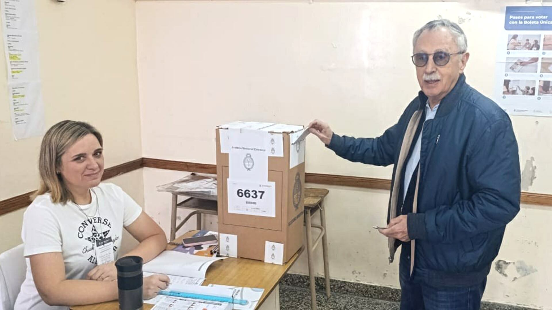 El ministro de salud, Mario Lugones, conduce un grupo de 220 fiscales libertarios (@Mariolugones_ar)