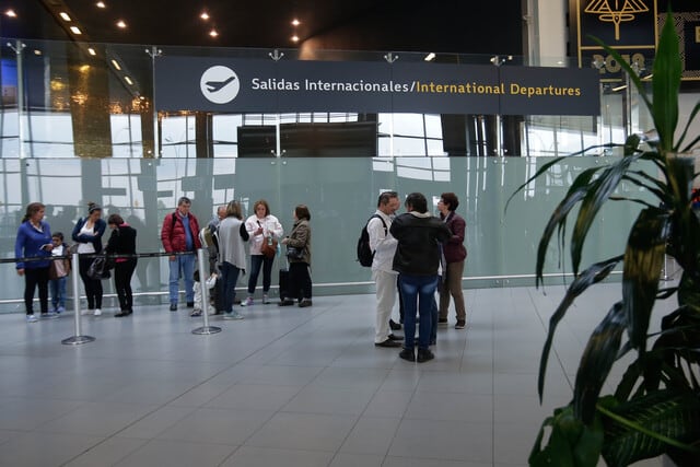 Durante 2025, 5,8 millones de colombianos viajaron a destinos internacionales, lo que marca un incremento del 4% respecto al año anterior - crédito Colprensa