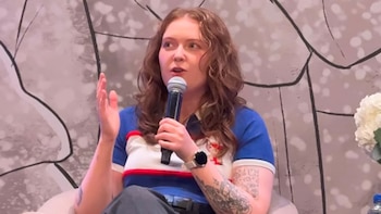 Alice Oseman, autora de Heartstopper, conquista la CDMX: cientos de fans asisten a su primer encuentro en el país