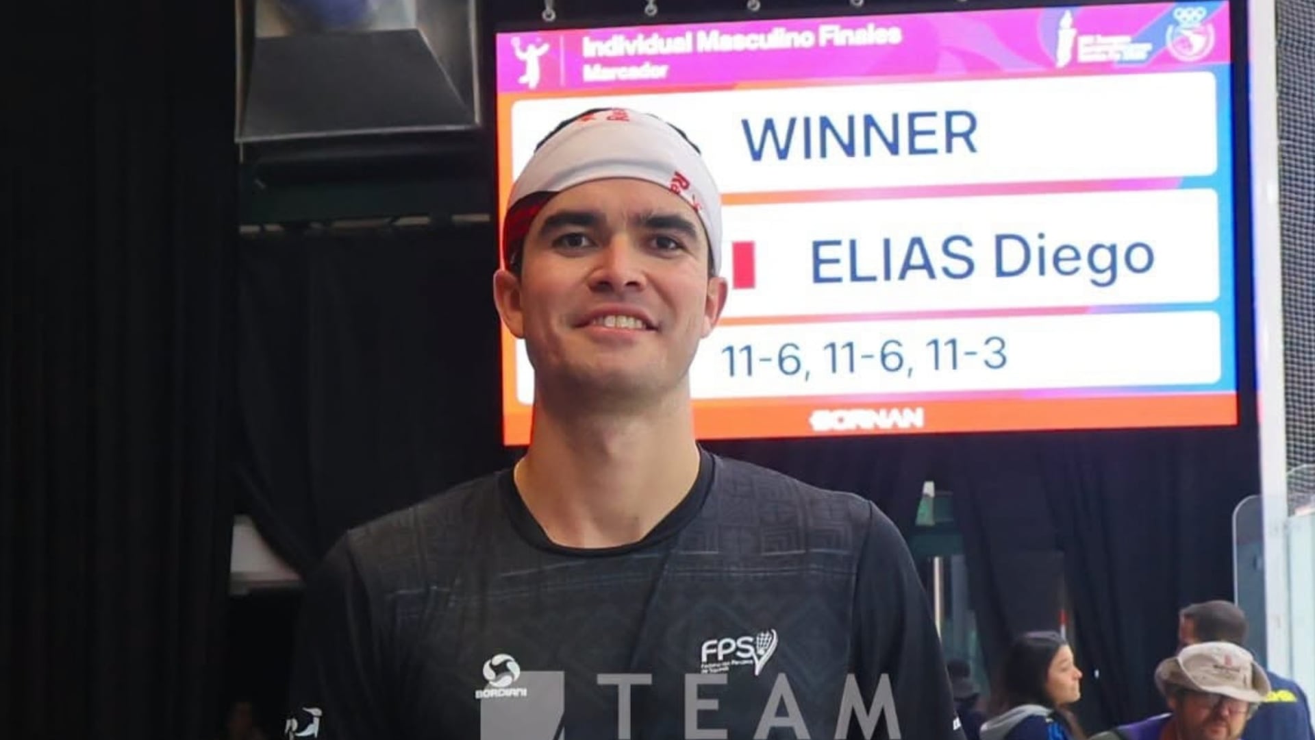 Diego Elías se consagró campeón de squash masculino en los Juegos Suramericanos 2026. Crédito: COP