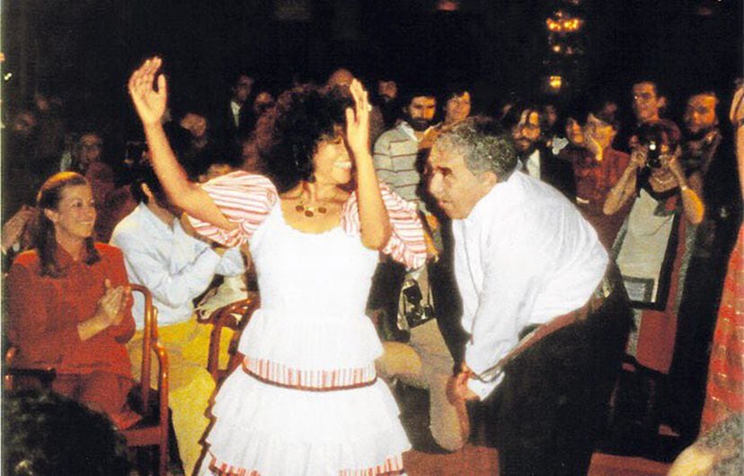 Totó La Momposina y Gabriel García Márquez, durante la celebración del Nobel de Literatura, en Estocolmo.