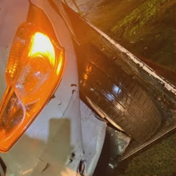 El auto de Pepe Ochoa perdió el control en la Autopista Panamericana, chocó contra el guardarrail y terminó en contramano