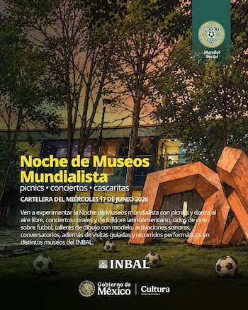 Ilustración de un parque al atardecer con árboles, un edificio de cristal, esculturas abstractas naranjas y tres balones de fútbol sobre el césped