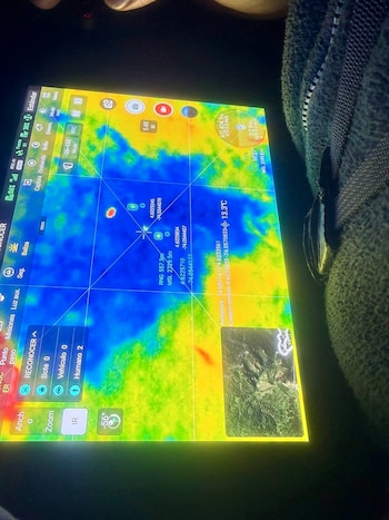 La última pista sobre el grupo extraviado provino de una llamada telefónica cerca de las 11:00 a. m. del domingo, que permitió delimitar el área de búsqueda - crédito Bomberos