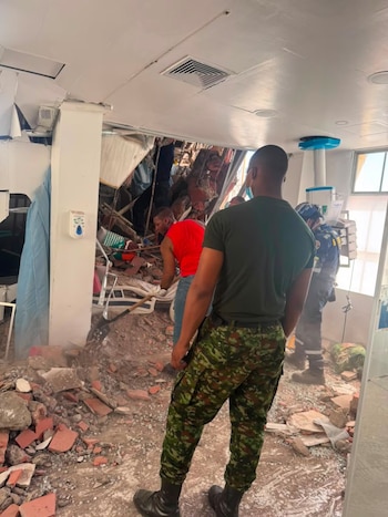 El rescate en el Hospital Universitario del Valle se concentró en los pisos tercero y cuarto y en una bóveda del quinto piso - crédito Gobernación del Valle del Cauca