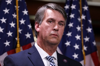 Barry Moore superó a Jared Hudson en la segunda vuelta republicana para el Senado y se perfila como favorito en el estado (REUTERS/Amanda Andrade-Rhoades)