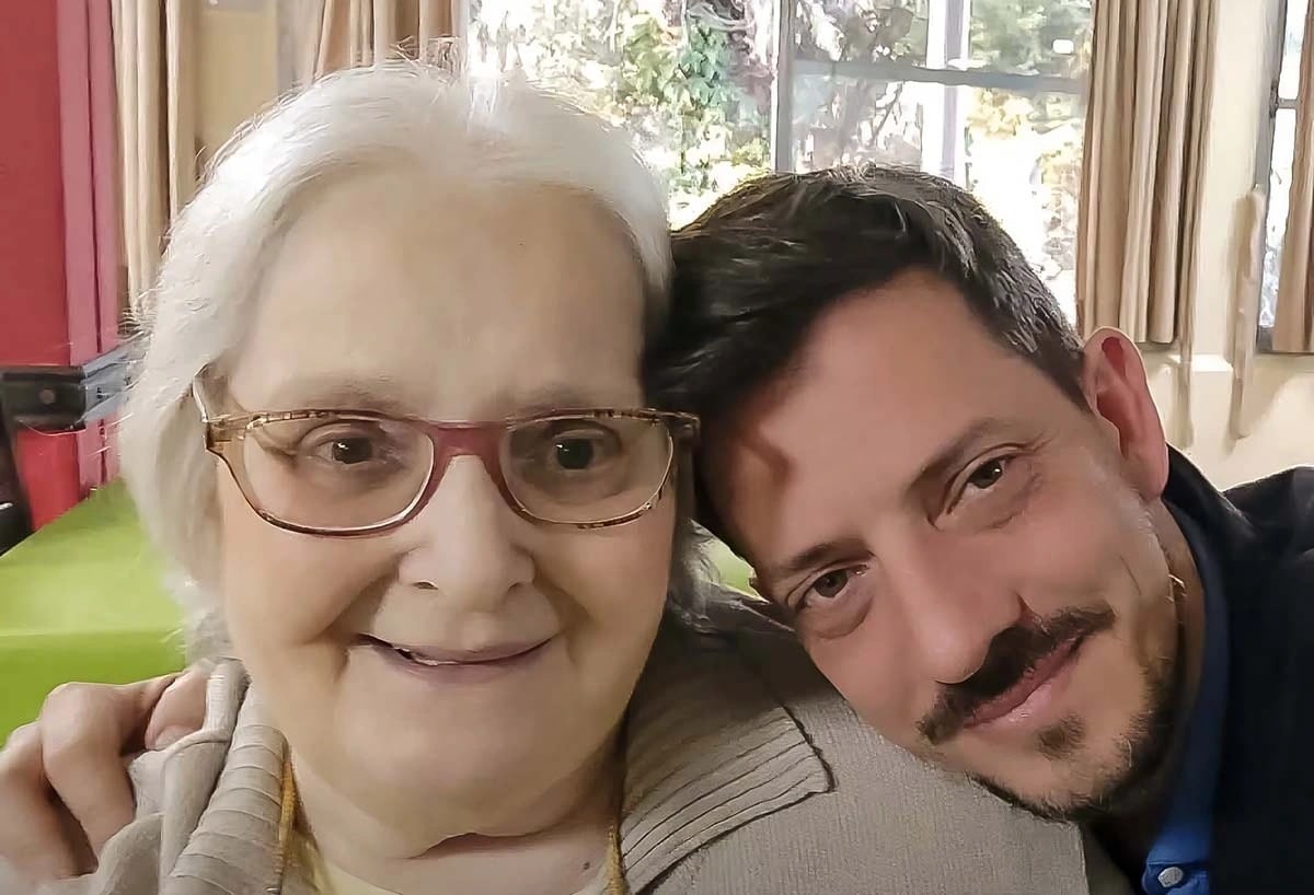 José Ignacio y su madre María Elena Bergoglio, hermana menor del papa Francisco. Crédito: Facebook José Ignacio Bergoglio.