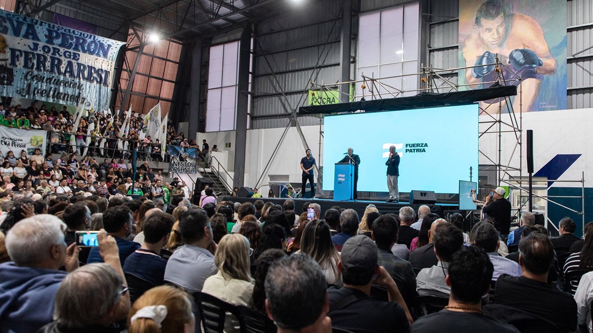 Taiana en el acto de Avellaneda junto a Jorge Ferraresi y Hugo Moyano (h)