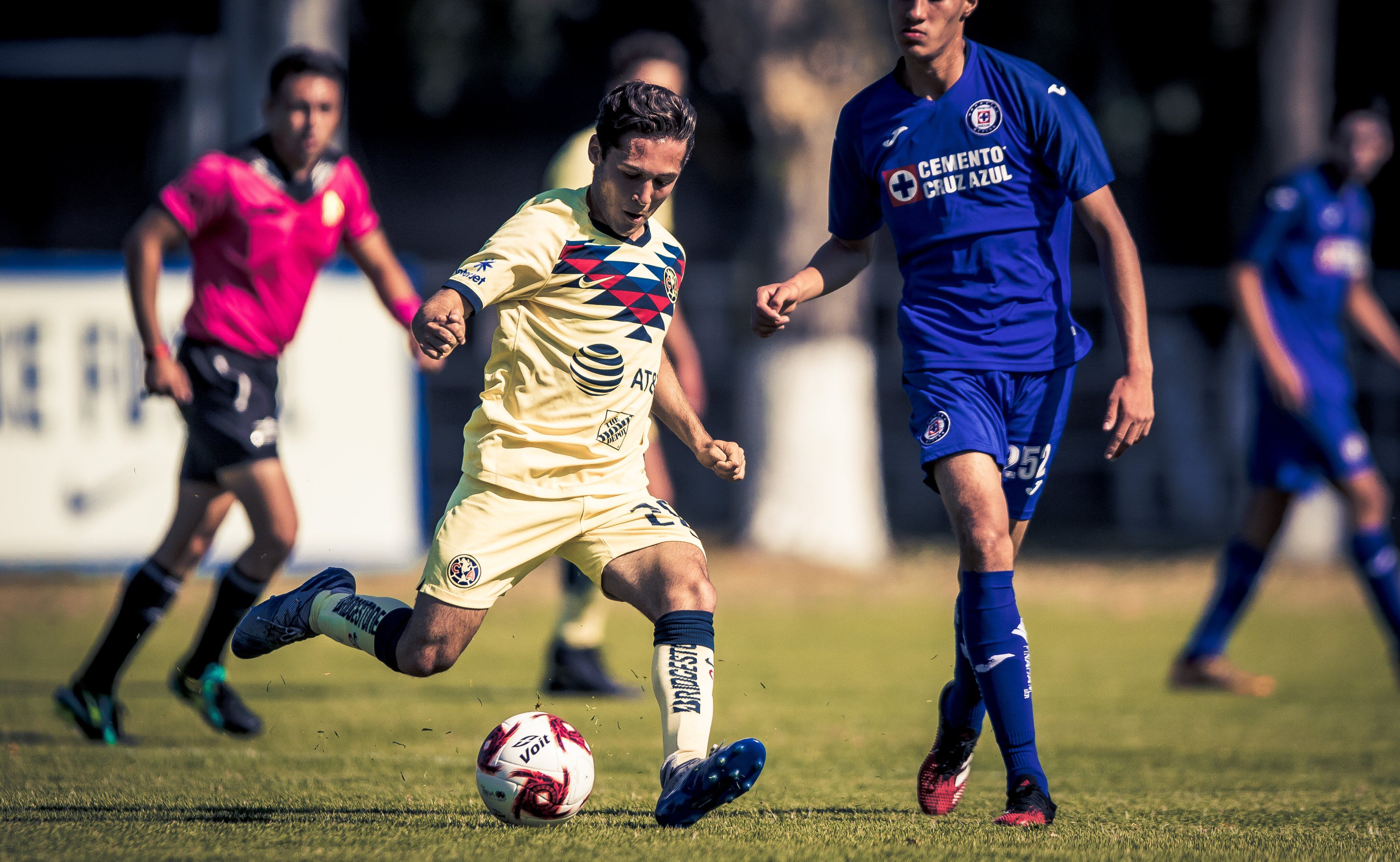 La Regla de Menores busca fomentar el desarrollo de talento joven en el futbol mexicano. (Foto: Twitter/ @América_FB)