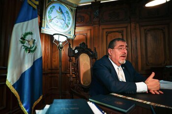 El presidente de Guatemala, Bernardo Arévalo de León (EFE/David Toro)