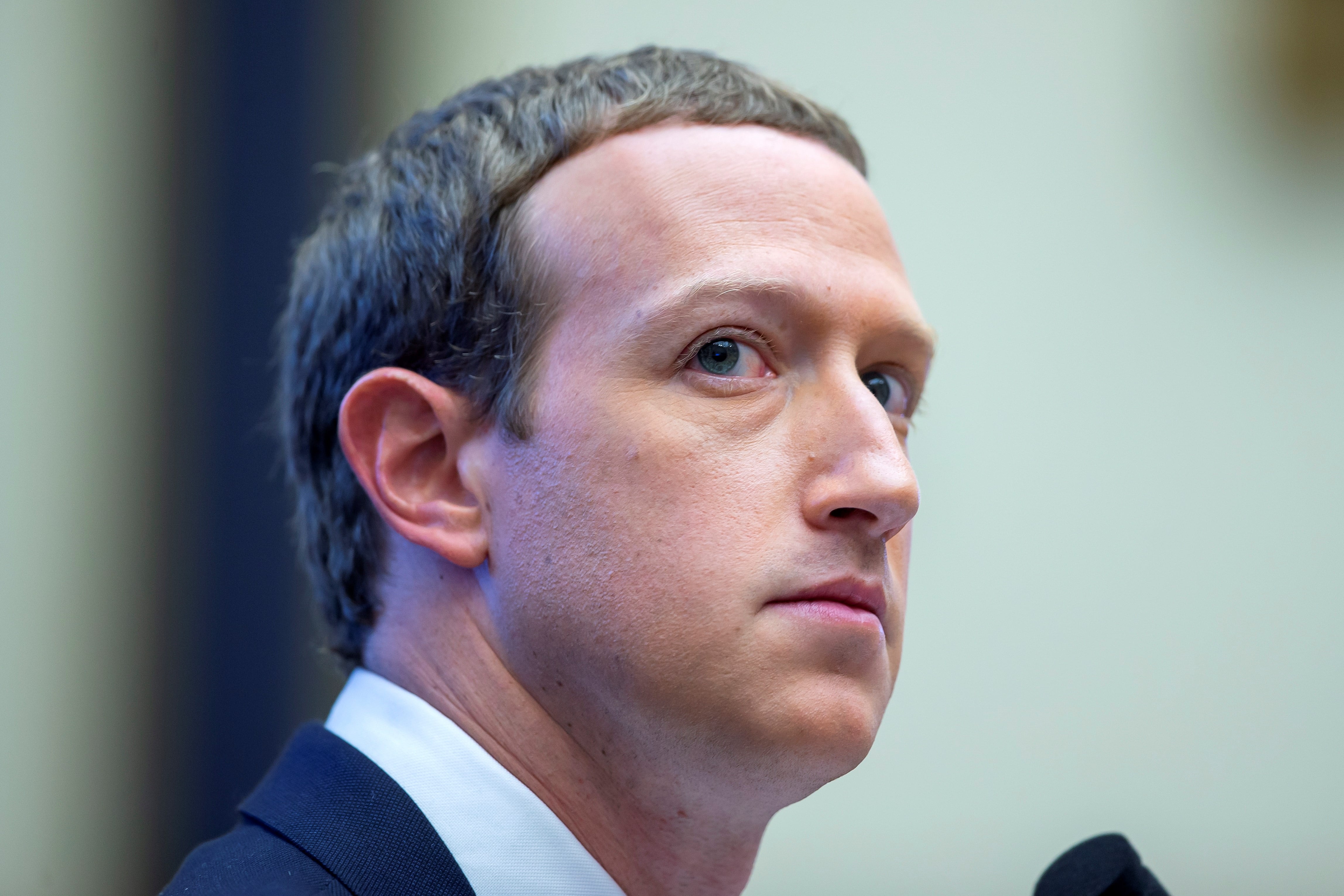 Meta autorizó una nueva clase de acciones sin derecho a voto para que Mark Zuckerberg cubra la obligación tributaria sin ceder el control de la firma. (EFE/EPA/Erik S. Lesser)