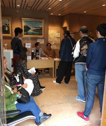 Argentinos votando desde Japón