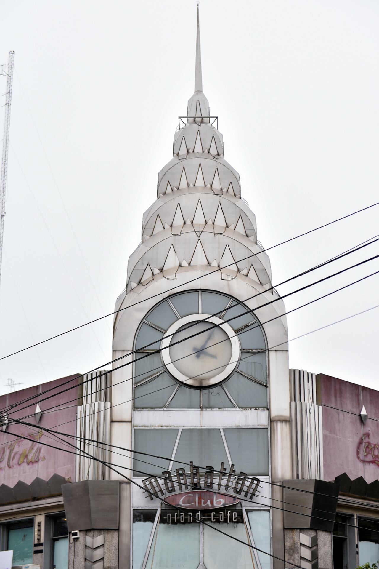 El modelo de pizza café, surgido en los años 90, enfrenta AHORA su ocaso por los altos costos y la vuelta a la especialización gastronómica (Adrián Escandar)