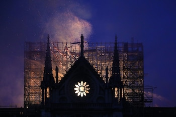 Se recaudaron 846 millones de euros para reconstruir Notre Dame, gracias a donaciones de empresas internacionales y miles de ciudadanos (AFP)