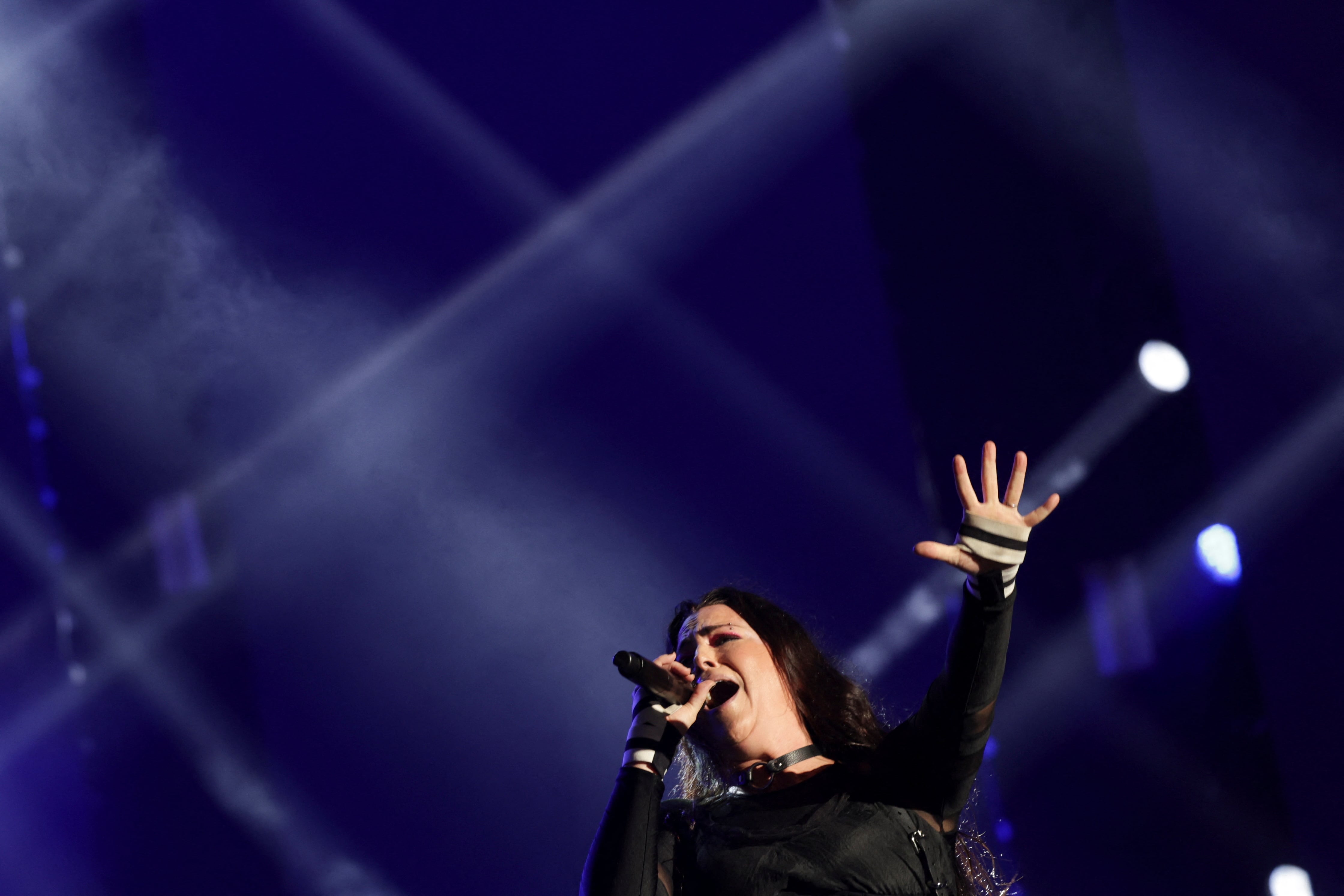 El álbum debut Fallen marcó un punto de inflexión en la industria musical y consolidó la estética oscura y poderosa de Evanescence REUTERS/Ricardo Moraes