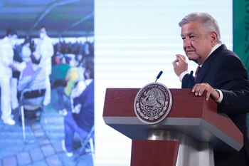 11/04/2021 El presidente de México, Andrés Manuel López Obrador.
El presidente de México, Andrés Manuel López Obrador, ha anunciado este sábado que todo la población adulta mayor estará vacunada contra la COVID-19 para el próximo 20 de abril.
POLITICA
BERENICE FREGOSO EL UNIVERSAL / ZUMA PRESS / CONTA