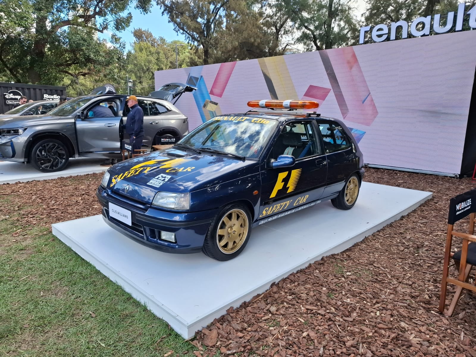 El Renault Clio-Williams, que fue el Auto de Seguridad de los Grandes Premios de Argentina 1995 y 1996 (Darío Coronel)