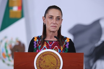 Claudia Sheinbaum rechaza acusaciones de la oposición y niega vínculos con el crimen organizado. EFE/ Mario Guzmán